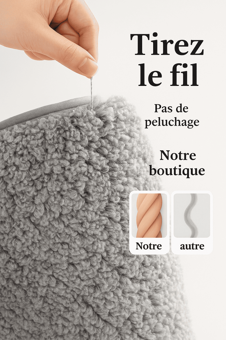 Main tirant sans effort un fil d’un tapis gris moelleux, illustrant sa résistance aux peluchages, avec deux échantillons de fils comparatifs étiquetés « Notre boutique » et « Autre ».