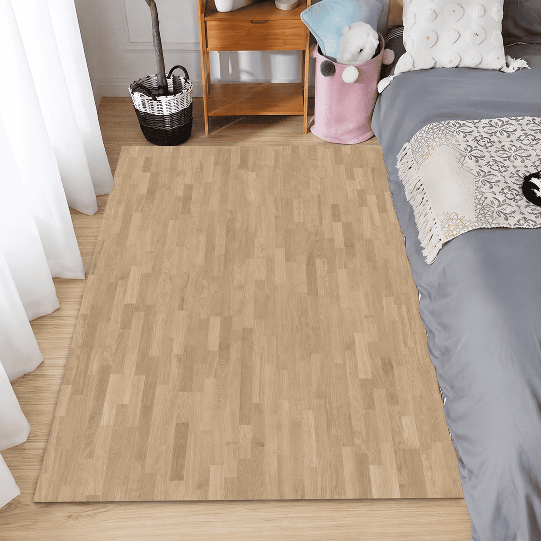 Tapis salon effet bois imitation parquet dans une chambre moderne apportant confort, chaleur et décoration inspirée du bois naturel.