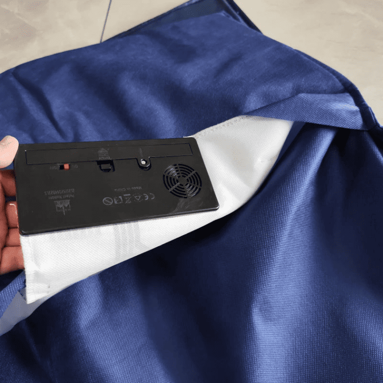 boitier tapis de prière électronique avec haut parleur et commandes audio pour prière guidée