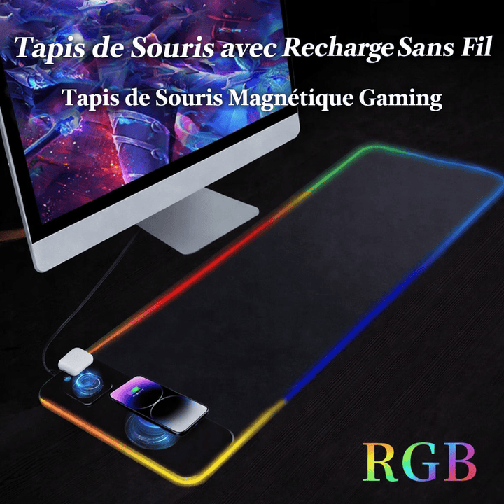 Tapis de souris recharge sans fil RGB installé sur bureau gaming avec éclairage LED et station de charge intégrée.