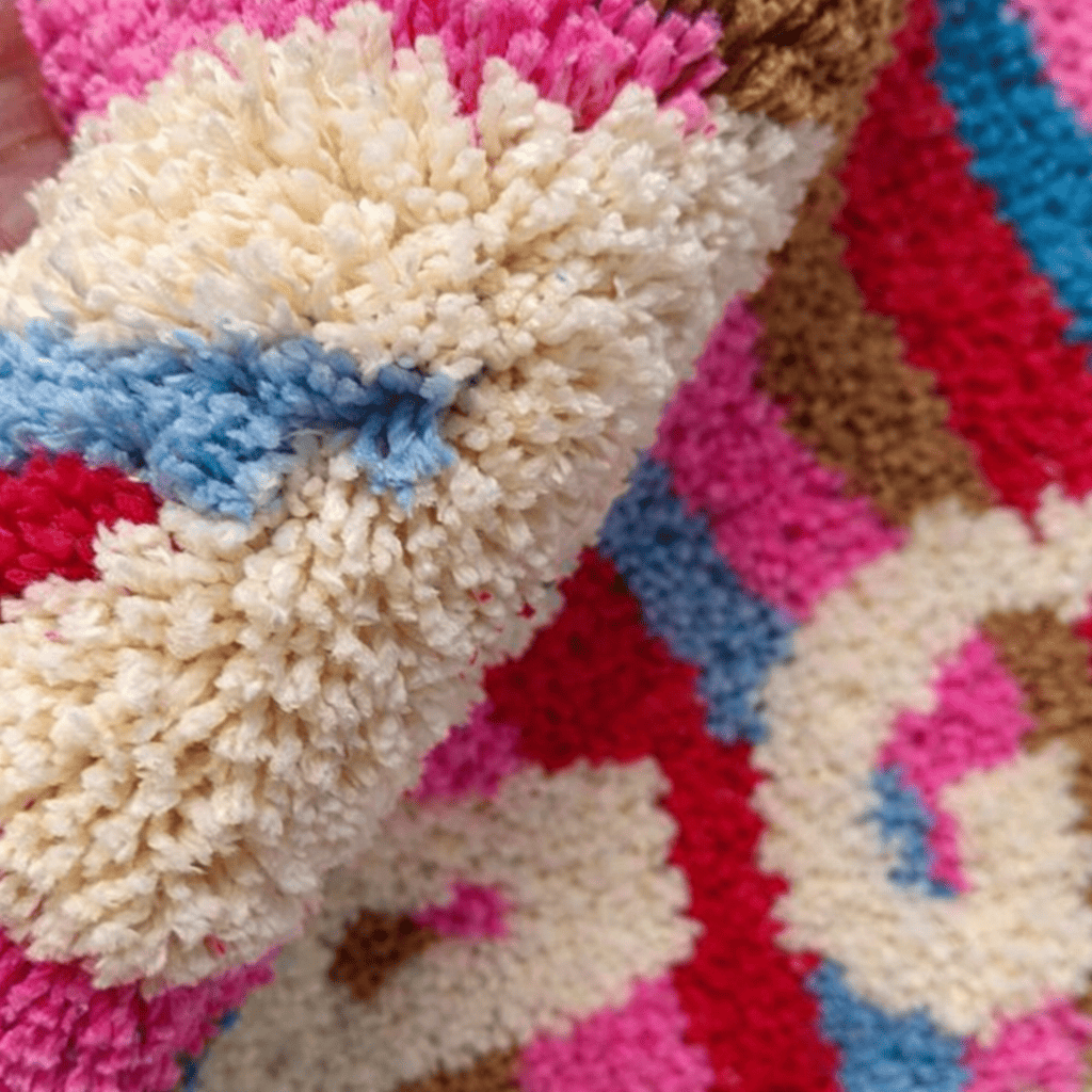 tapis de bain coloré doux texture absorbante gros plan