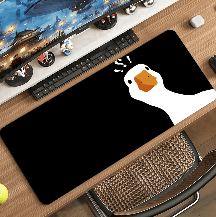 Ce tapis de souris canard drôle transforme instantanément votre bureau en un espace fun, original et agréable à utiliser au quotidien.