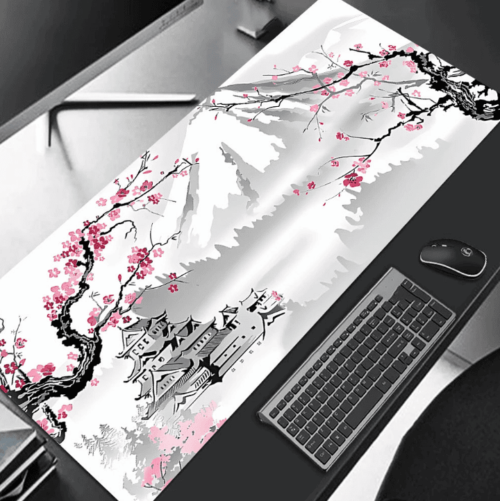 Tapis de souris japonais XXL Sakura installé sur un bureau moderne avec clavier et souris