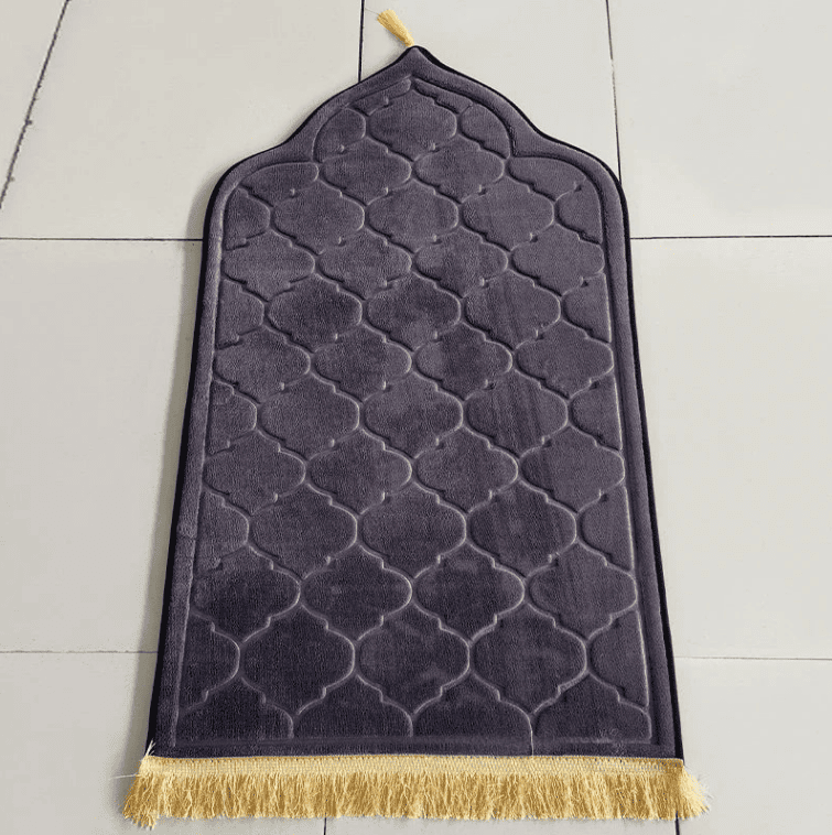 Tapis de prière uni noir avec texture douce et design élégant pour un confort quotidien