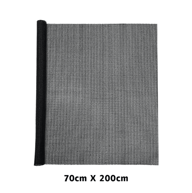 tapis voiture plastique noir format 70x150 cm pour maintenir les objets en place